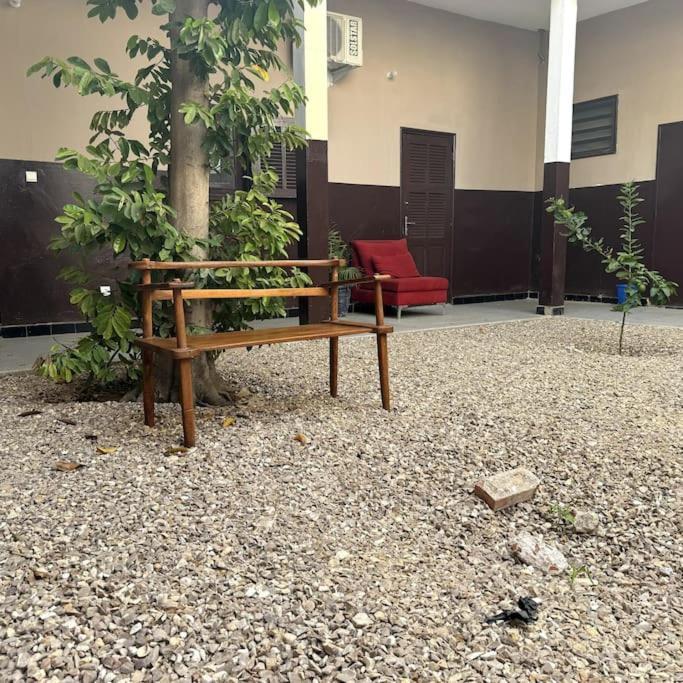 Independent Room On Island In Colonial House With Private Entrance Saint-Louis Buitenkant foto